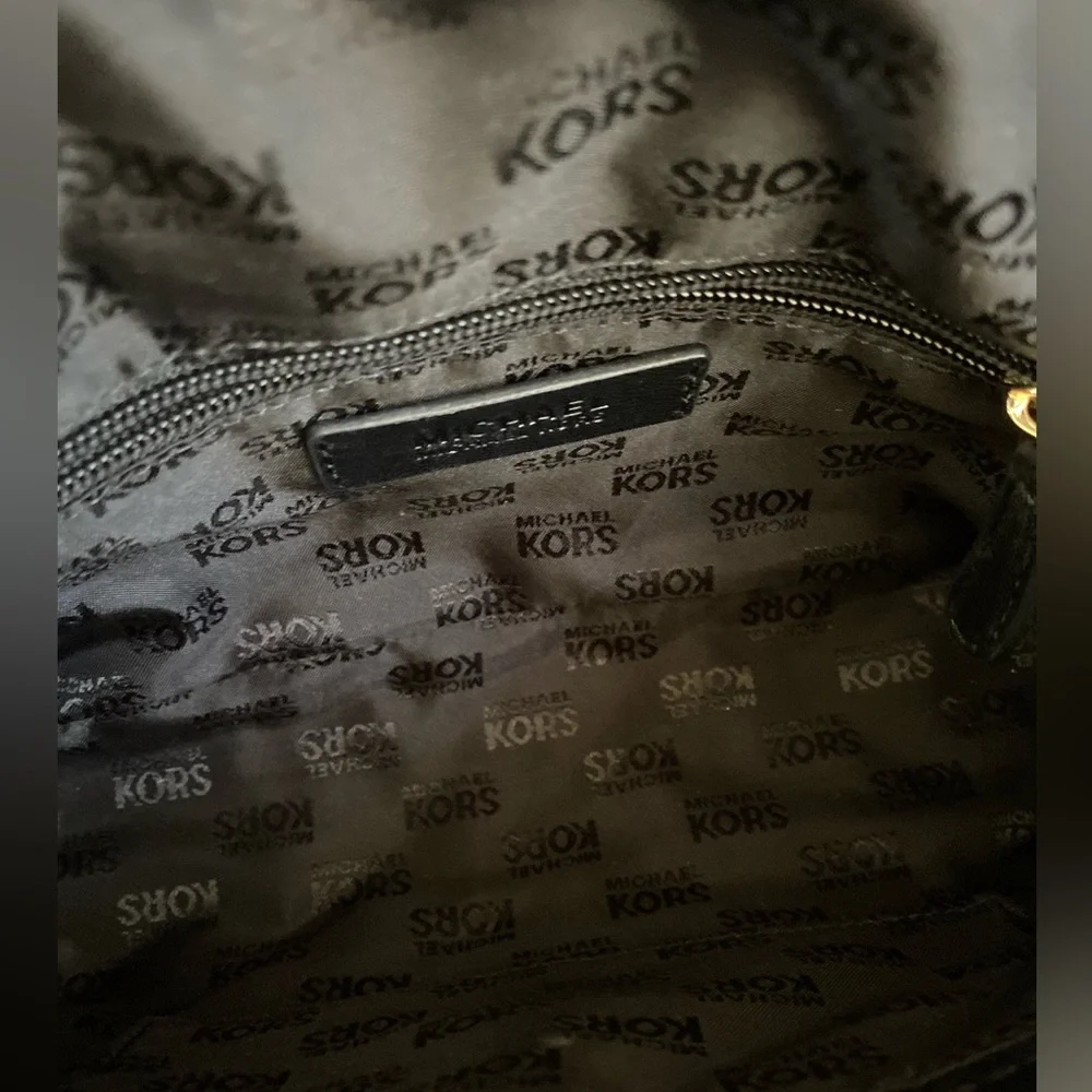 MICHAEL KORS HANNAH QUILTED🖤BLACK🖤LEATHER GOLD CHAIN SHOULDER/CROSSBODY🌟EUC🌟 - Picture 13 of 17